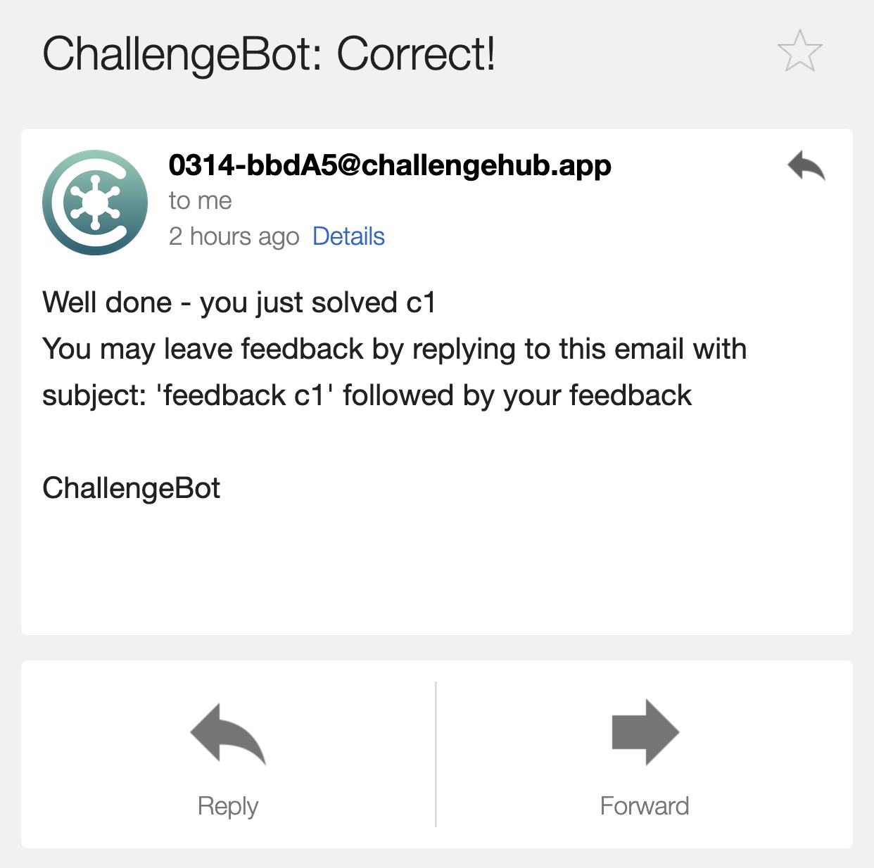メールでChallengeBotとやりとりする学生